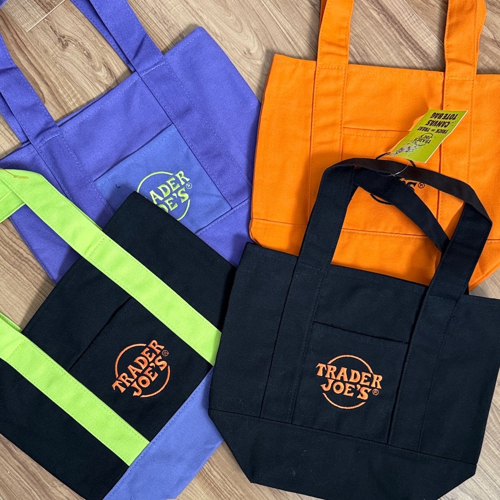 Trader Joe's Halloween Reusable Tote Bags Set